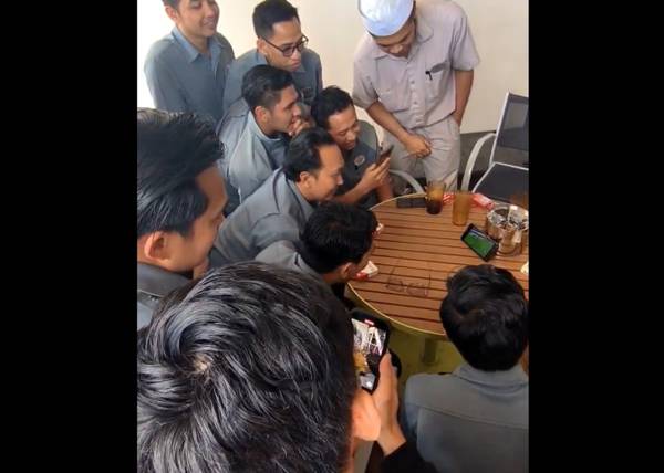 Serunya Warganet Nobar Timnas U-23 di Berbagai Tempat, dari TKI di Korsel hingga Kapal